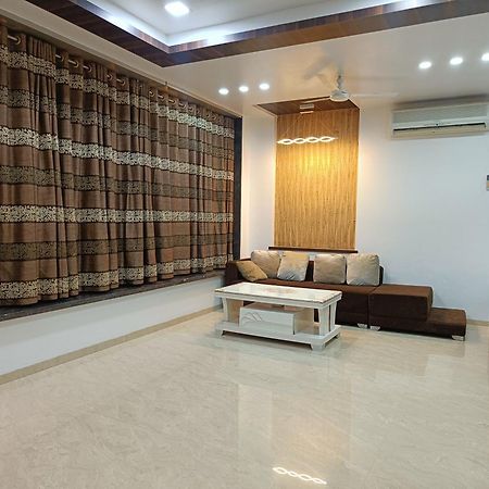 Rain Mist 4Bhk Luxury Villa With Private Pool โลนาวาลา ภายนอก รูปภาพ