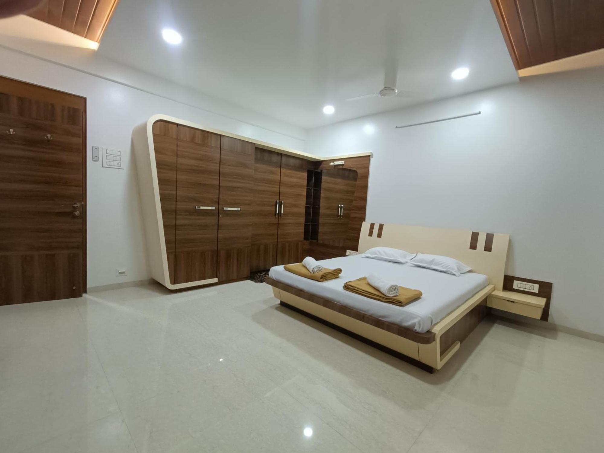 Rain Mist 4Bhk Luxury Villa With Private Pool โลนาวาลา ภายนอก รูปภาพ