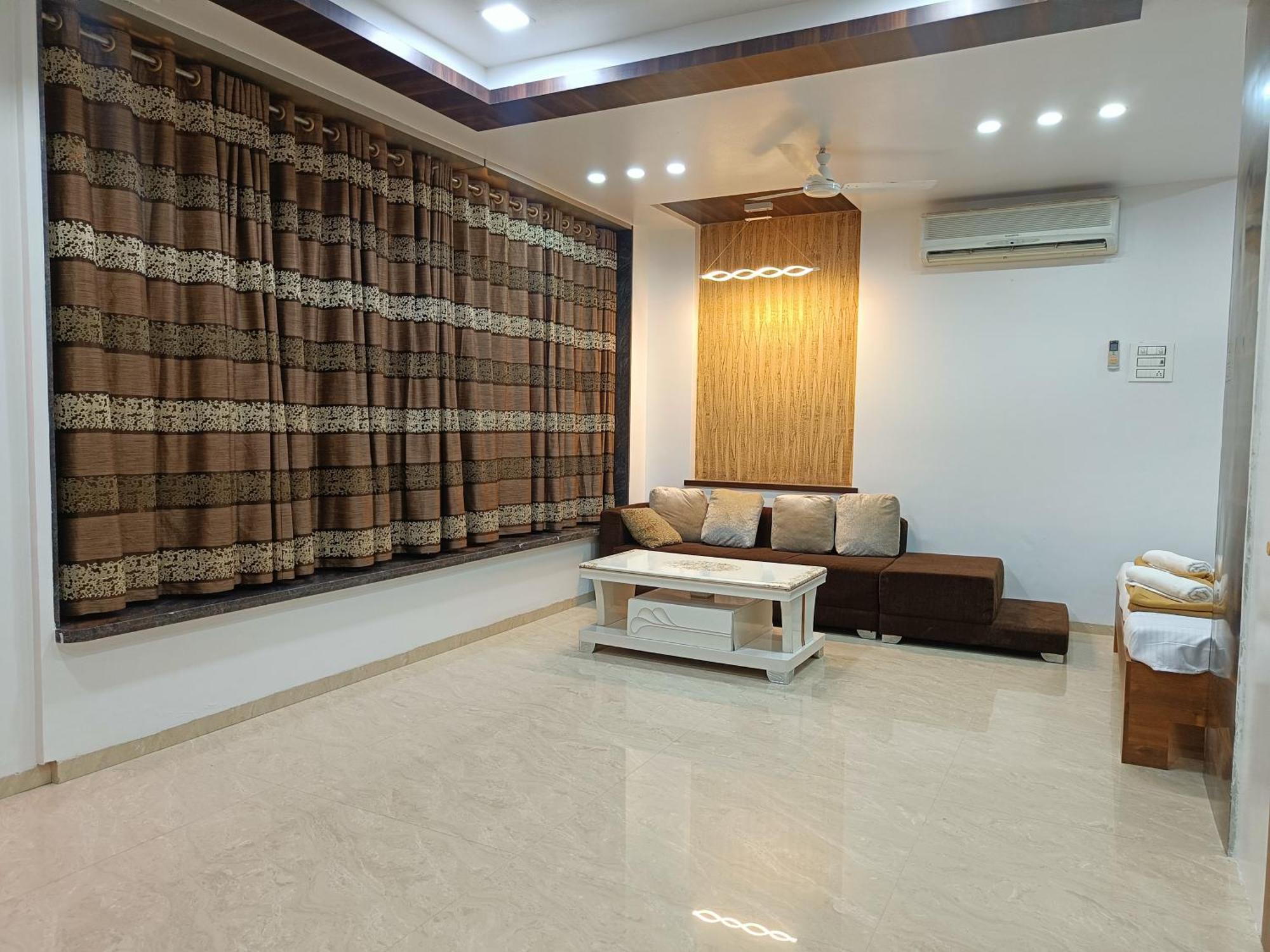 Rain Mist 4Bhk Luxury Villa With Private Pool โลนาวาลา ภายนอก รูปภาพ