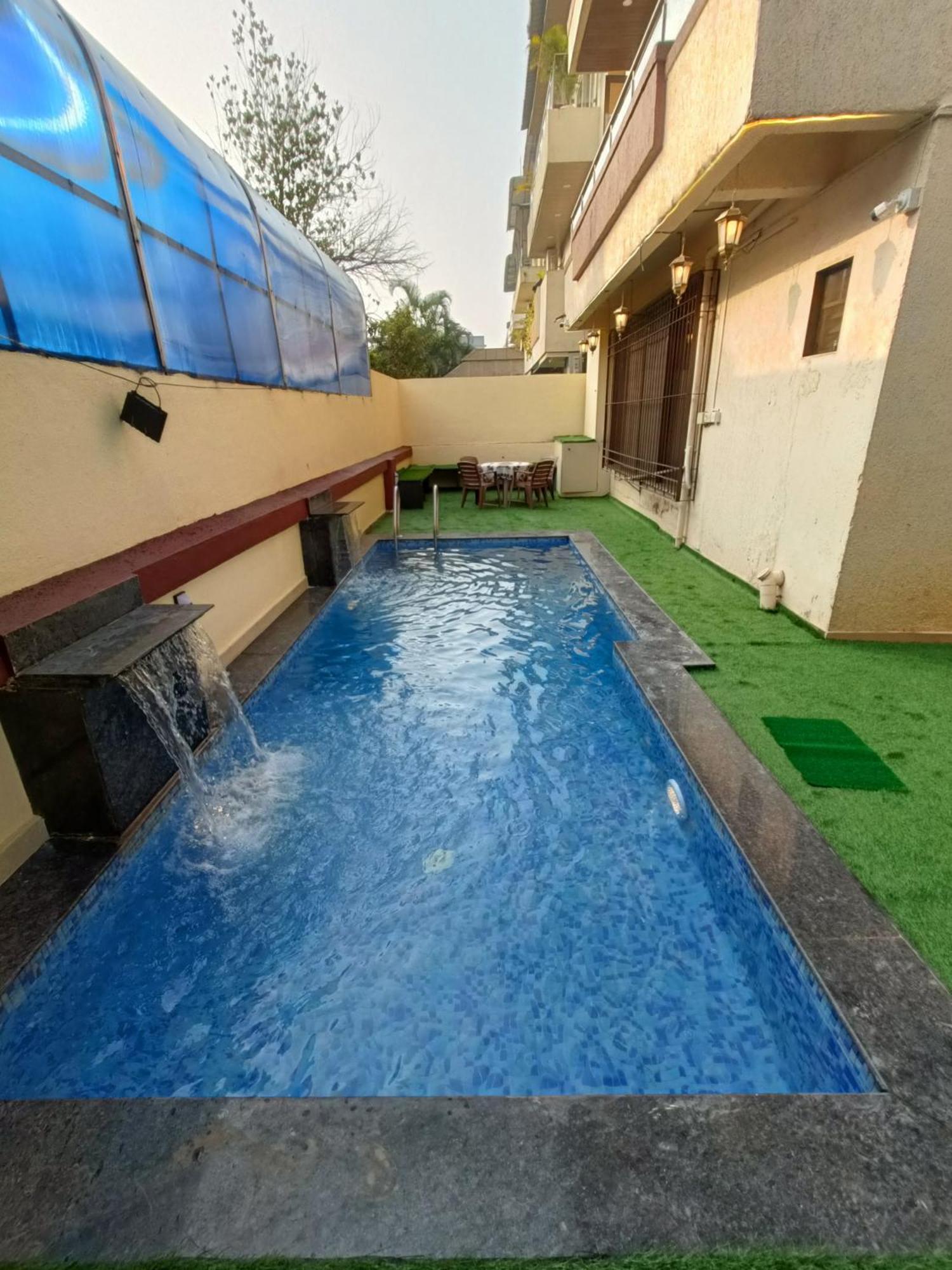 Rain Mist 4Bhk Luxury Villa With Private Pool โลนาวาลา ภายนอก รูปภาพ